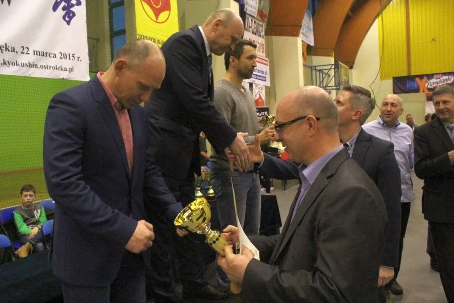 Wielkie starcia karateków (zdjęcia, wideo)