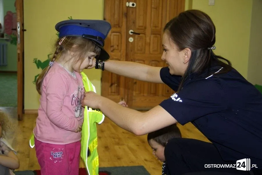 Policjanci z wizytą w Amelce (zdjęcia)