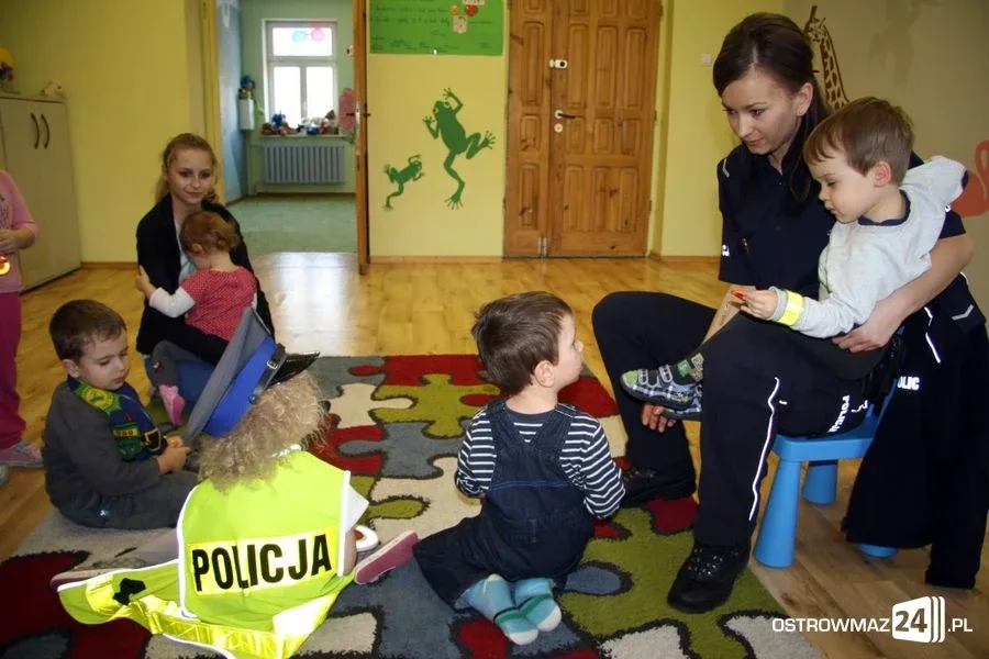 Policjanci z wizytą w Amelce (zdjęcia)