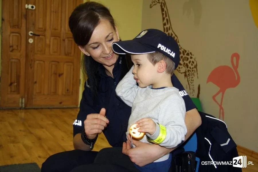 Policjanci z wizytą w Amelce (zdjęcia)