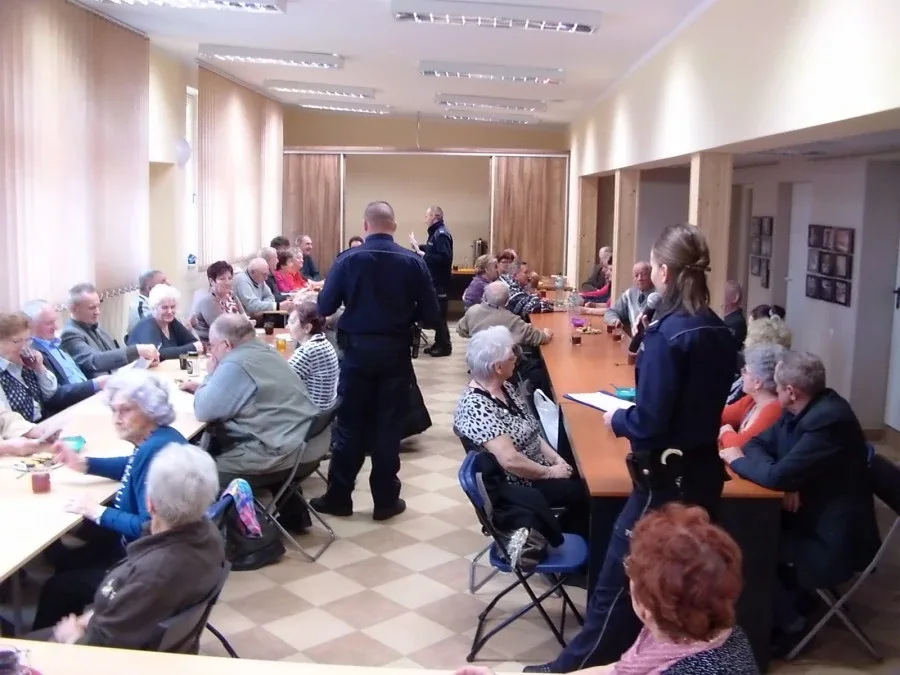 Spotkanie dzielnicowych w klubie seniora (zdjęcia)