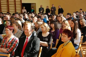 ZS CKR uczciło Dzień Kobiet (zdjęcia)