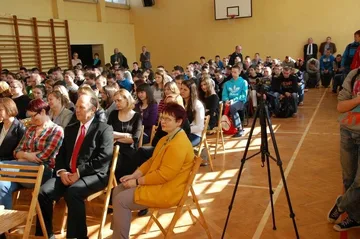 ZS CKR uczciło Dzień Kobiet (zdjęcia)