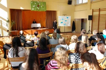 ZS CKR uczciło Dzień Kobiet (zdjęcia)