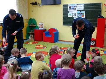 Policjanci spotkali się z najmłodszymi (zdjęcia)