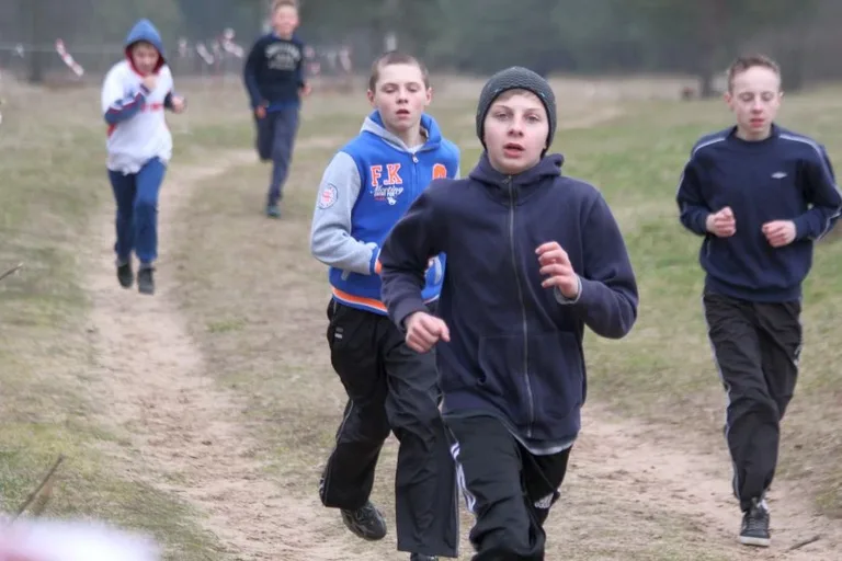 Międzypowiatowe biegi przełajowe (zdjęcia, wideo)