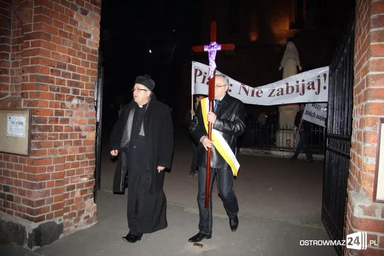 W obronie życia przeszli ulicami miasta (zdjęcia)