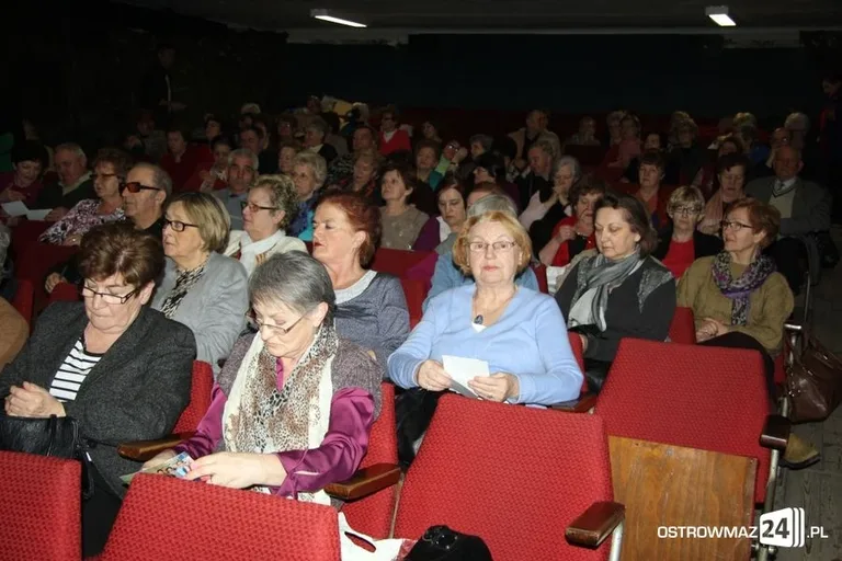 Fałszerze i fałszerstwa na wykładzie UTW (zdjęcia)