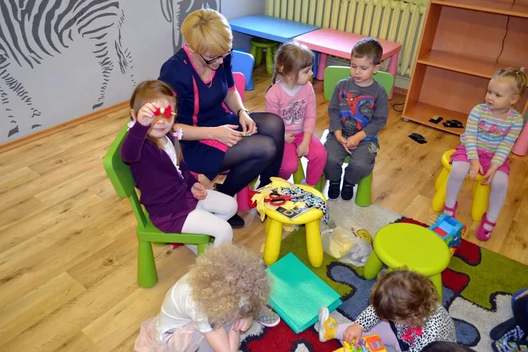 Przedszkolaki poznały prace krawcowej (zdjęcia)