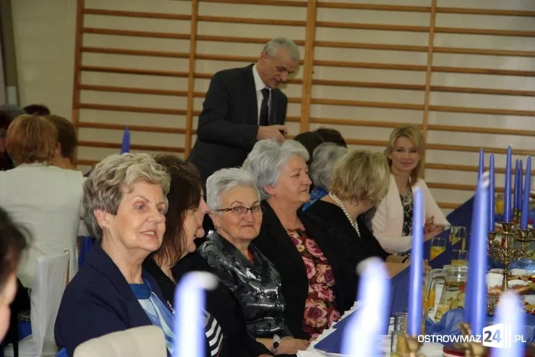 Dzień Kobiet u ostrowskich studentek (zdjęcia)