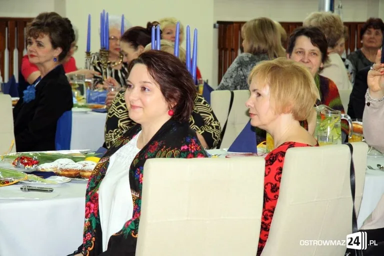 Dzień Kobiet u ostrowskich studentek (zdjęcia)
