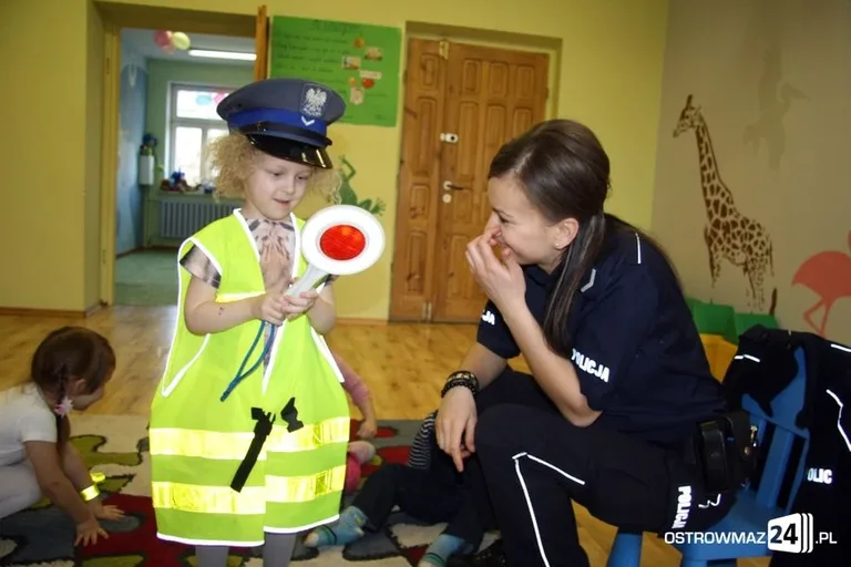 Policjanci z wizytą w Amelce (zdjęcia)