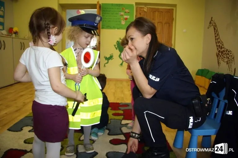 Policjanci z wizytą w Amelce (zdjęcia)