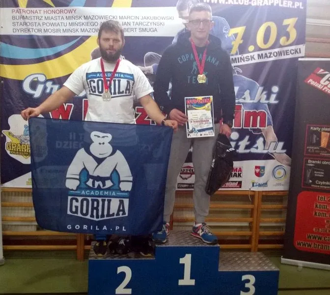 Trzy srebrne medale Academii Gorila (zdjęcia)