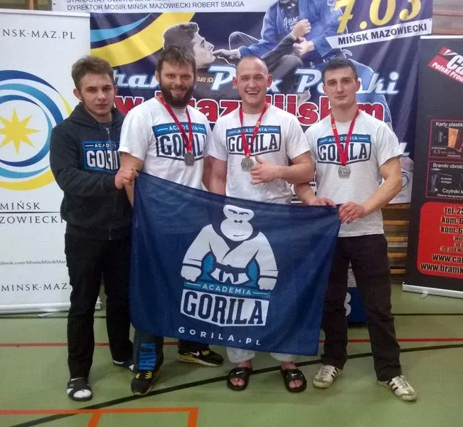 Trzy srebrne medale Academii Gorila (zdjęcia)