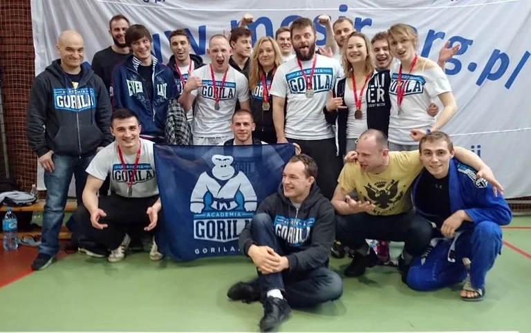 Trzy srebrne medale Academii Gorila (zdjęcia)