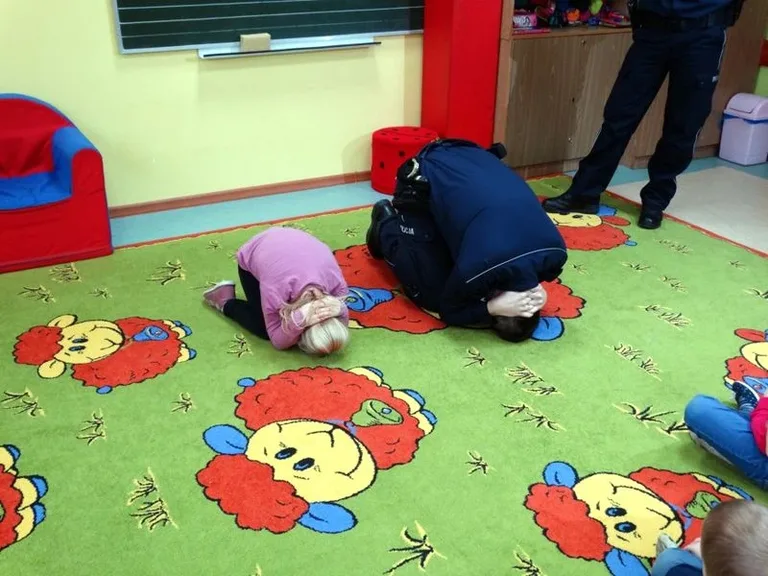 Policjanci spotkali się z najmłodszymi (zdjęcia)
