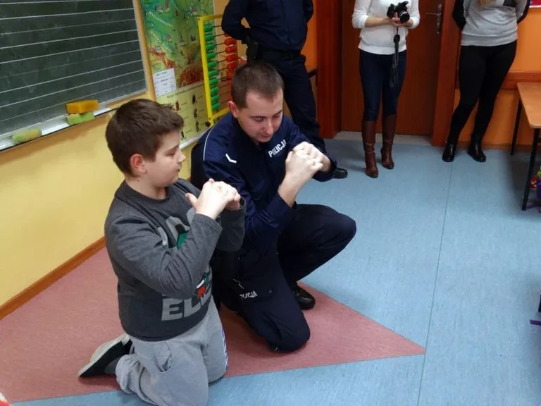 Policjanci spotkali się z najmłodszymi (zdjęcia)