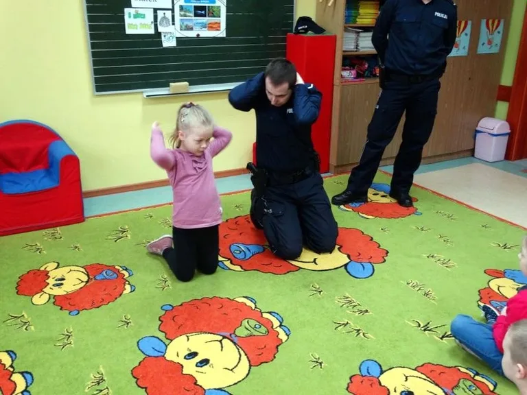 Policjanci spotkali się z najmłodszymi (zdjęcia)