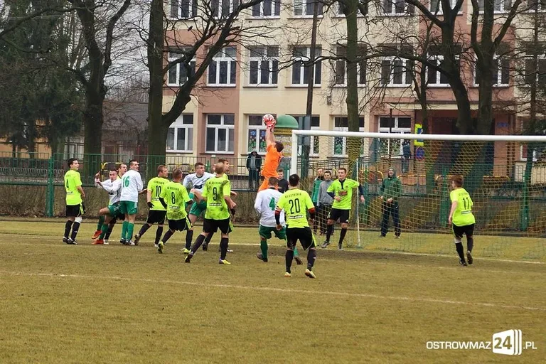 Ostrovia wygrywa i goni czołówkę (zdjęcia)