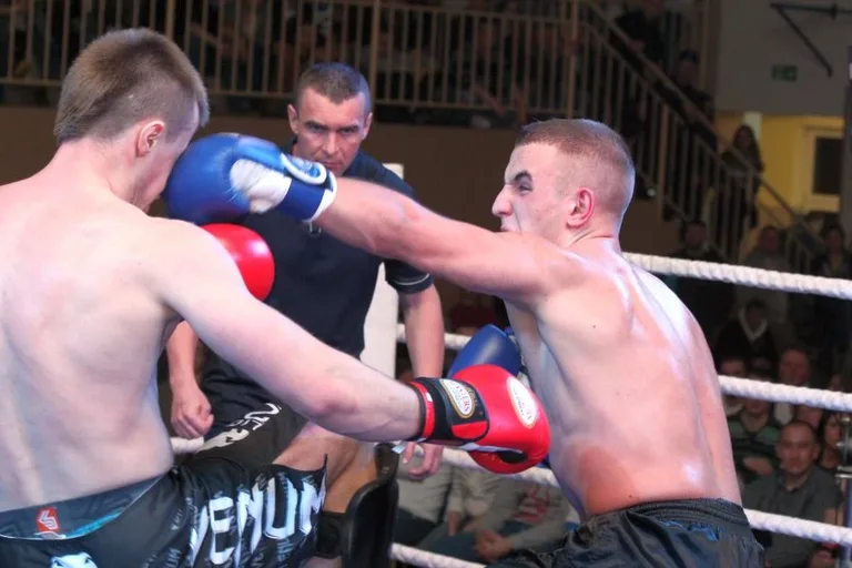 Wieczór pełen emocji w Baranowie (zdjęcia, wideo)