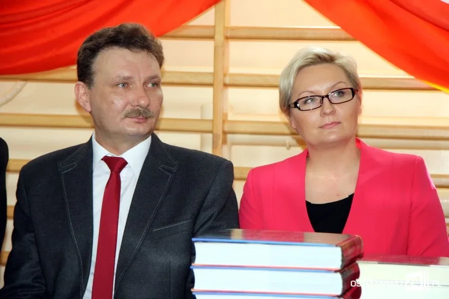 Maturzyści Ekonomika abiturientami (zdjęcia)