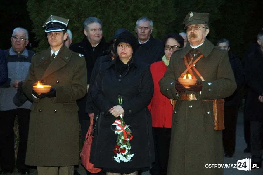 Ostrowianie upamiętnili ofiary zbrodni katyńskiej