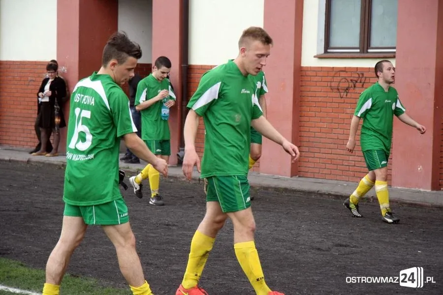 Juniorzy KS Ostrovia pokonali lidera (zdjęcia)