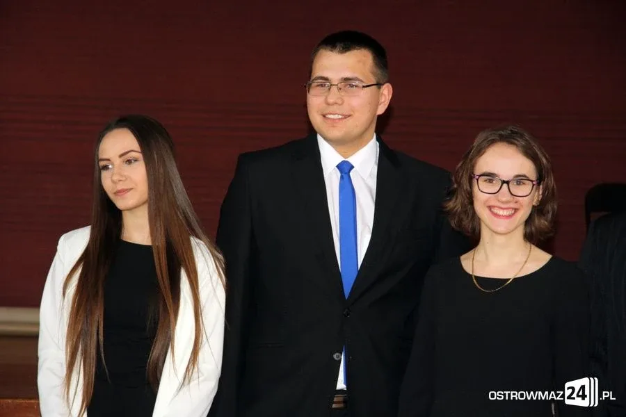 Wczoraj uczniowie, dziś abiturienci (zdjęcia)