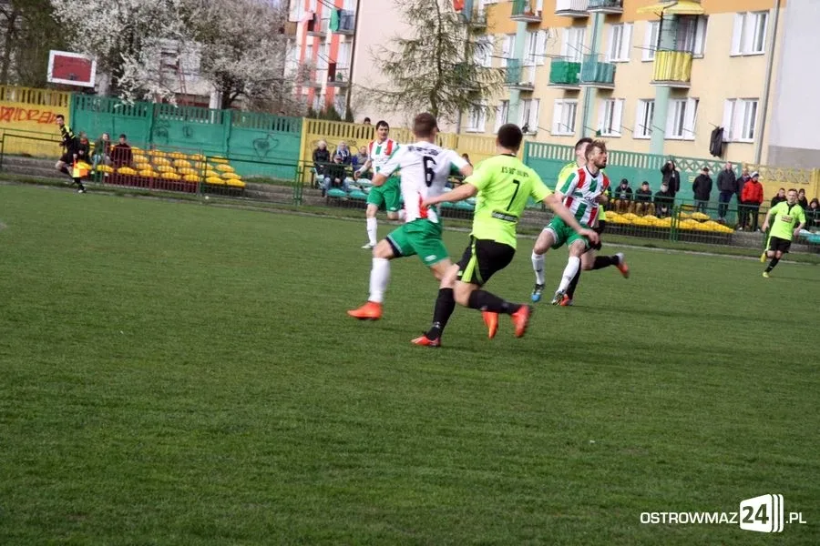 Ostrovia remisuje z outsiderem (zdjęcia, wideo)