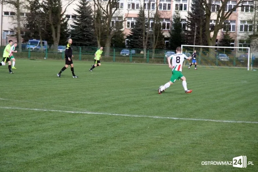Ostrovia remisuje z outsiderem (zdjęcia, wideo)