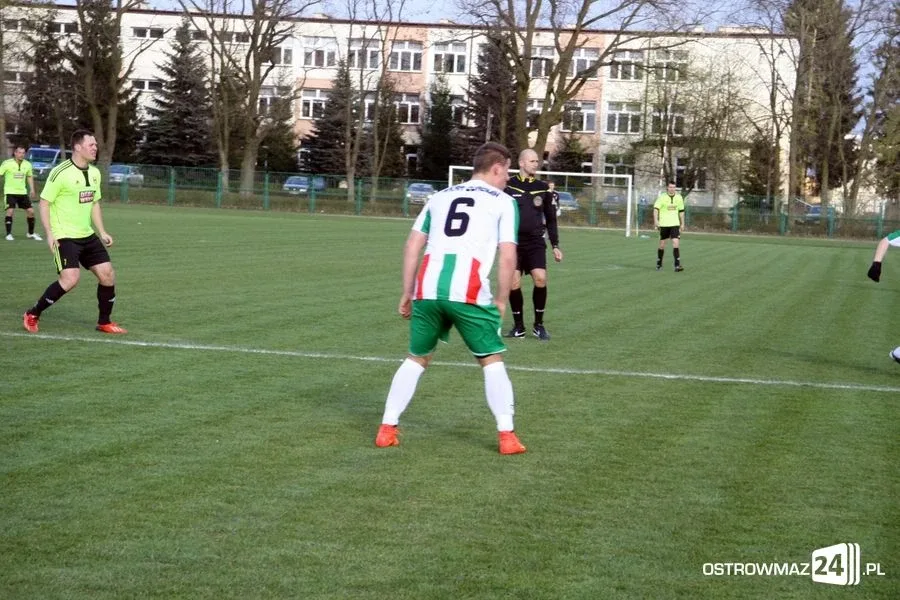 Ostrovia remisuje z outsiderem (zdjęcia, wideo)