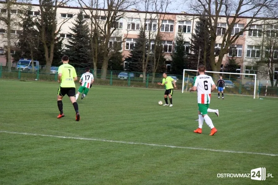Ostrovia remisuje z outsiderem (zdjęcia, wideo)