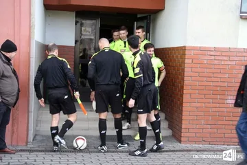 Ostrovia remisuje z outsiderem (zdjęcia, wideo)