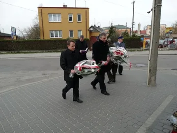 Obchodzili 75. rocznicę zbrodni katyńskiej (zdjęcia)