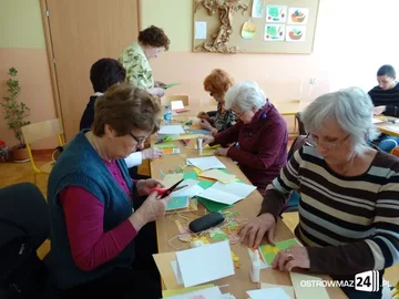 Tworzyli kartki świąteczne (zdjęcia)
