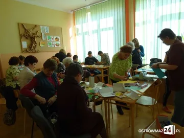 Tworzyli kartki świąteczne (zdjęcia)