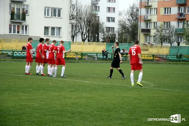 Juniorzy KS Ostrovia pokonali lidera (zdjęcia)