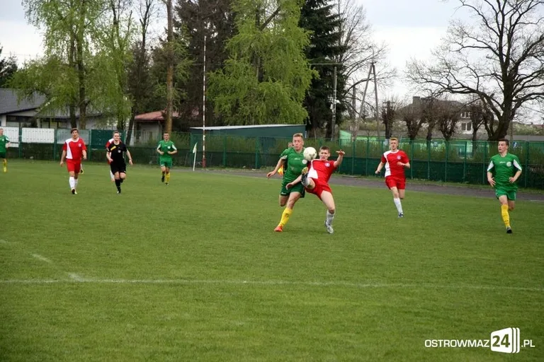 Juniorzy KS Ostrovia pokonali lidera (zdjęcia)