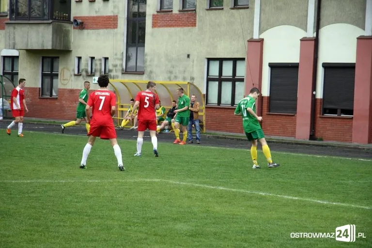 Juniorzy KS Ostrovia pokonali lidera (zdjęcia)