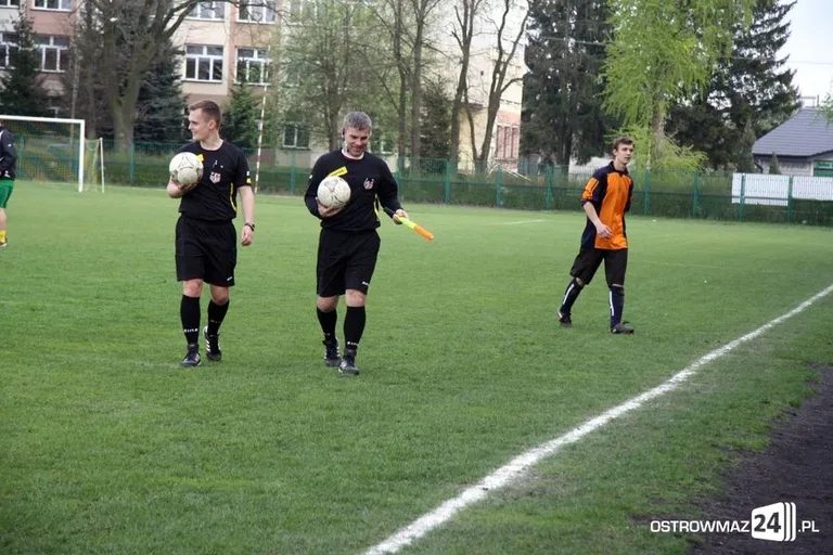 Juniorzy KS Ostrovia pokonali lidera (zdjęcia)