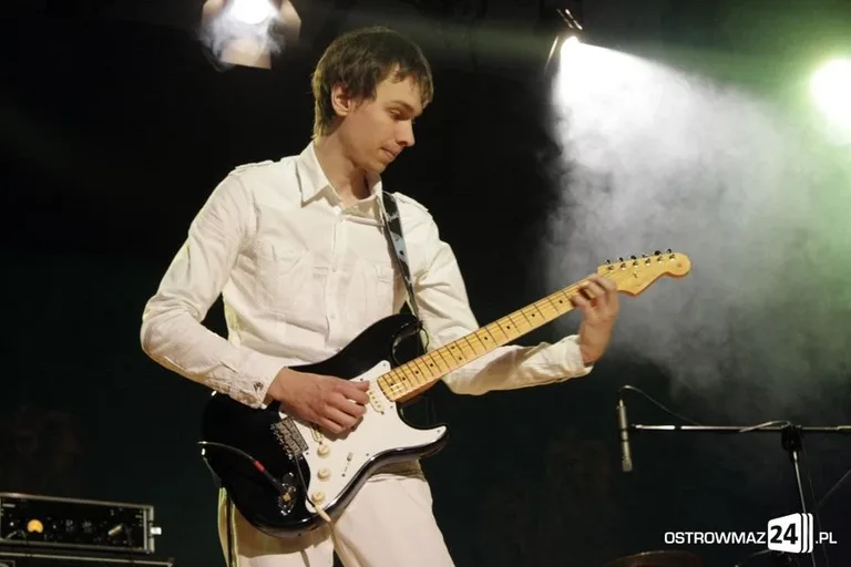 Prezentacje gitarowe w domu kultury (zdjęcia)