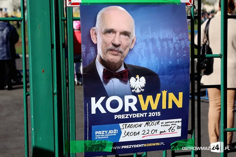 Janusz Korwin-Mikke na stadionie (zdjęcia, wideo)