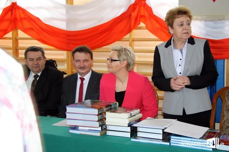 Maturzyści Ekonomika abiturientami (zdjęcia)