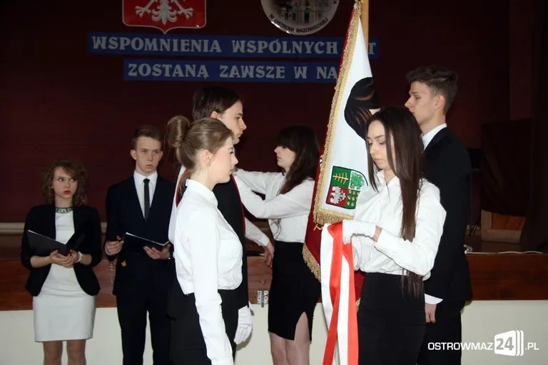 Wczoraj uczniowie, dziś abiturienci (zdjęcia)