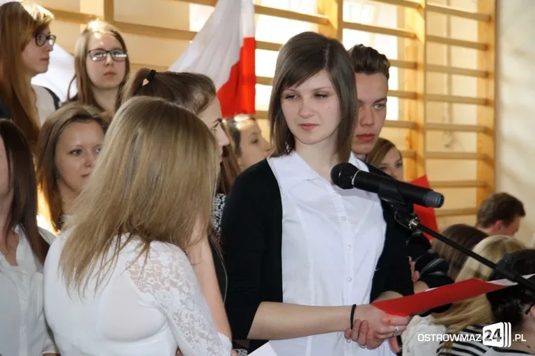 Maturzyści Ekonomika abiturientami (zdjęcia)
