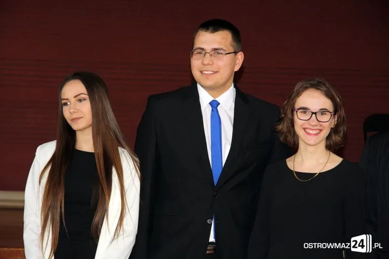 Wczoraj uczniowie, dziś abiturienci (zdjęcia)
