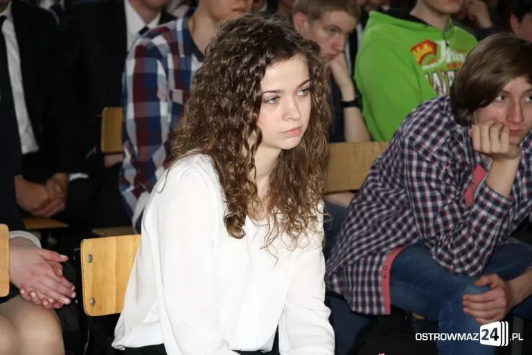 Maturzyści Ekonomika abiturientami (zdjęcia)