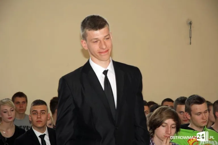 Maturzyści Ekonomika abiturientami (zdjęcia)