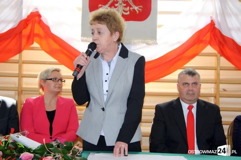 Maturzyści Ekonomika abiturientami (zdjęcia)